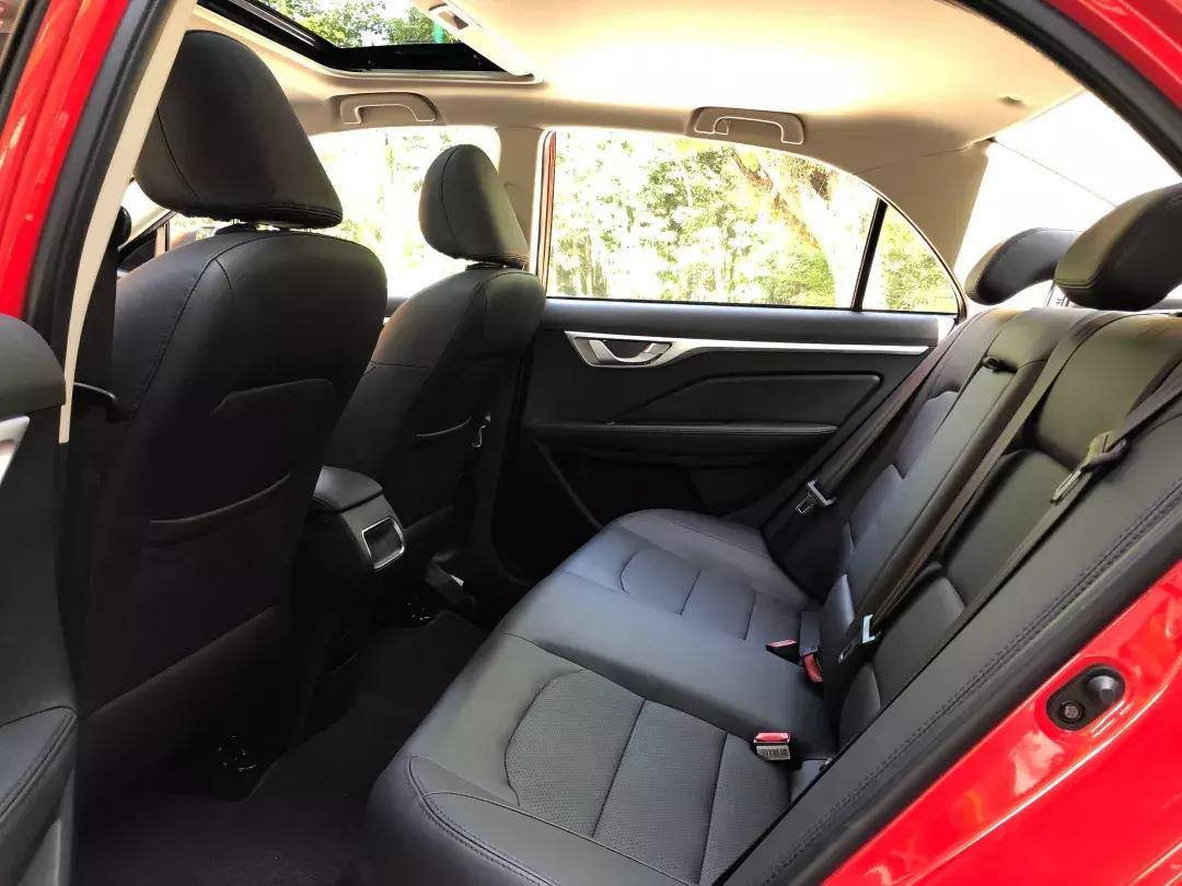 有一种6万元以下的坚挺，叫“吉利远景手动挡”