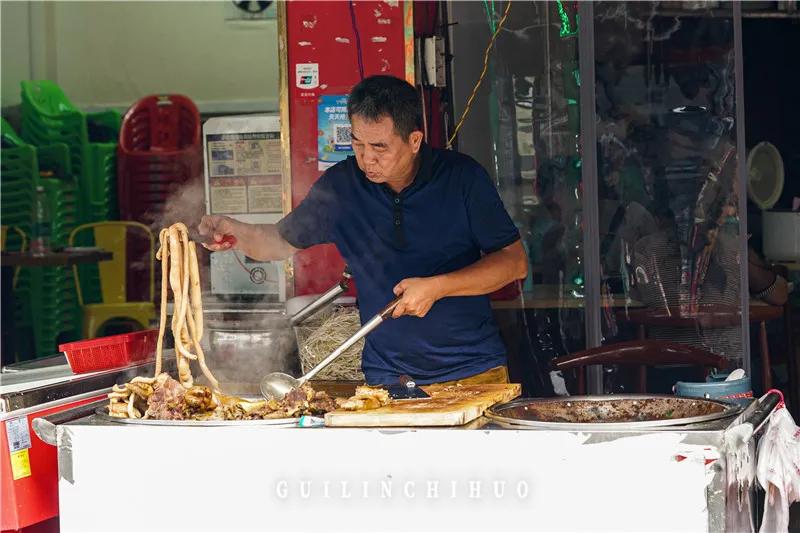 三里美食一条街,隐藏在巷子里的神秘小吃