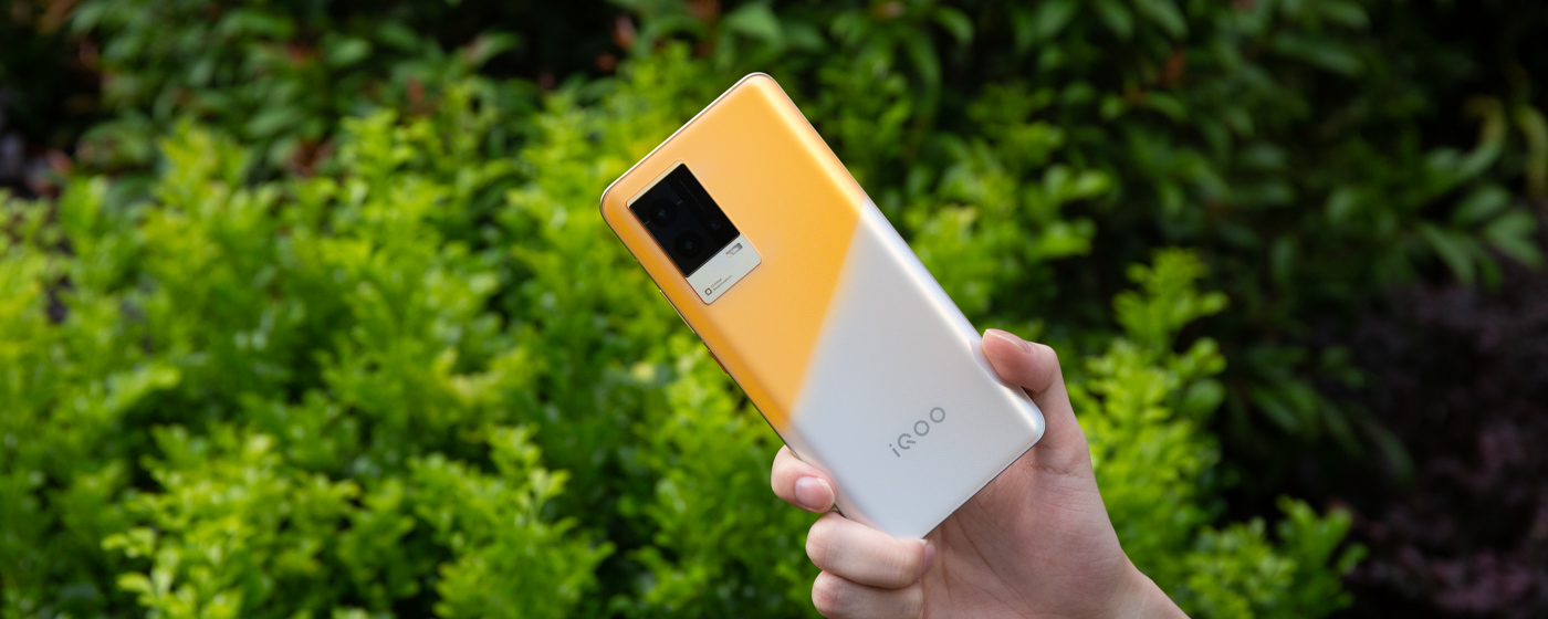 iqoo8燃色配色带壳,iqoo8燃变色