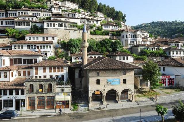 现在阿尔巴尼亚对中国的评价,中国和阿尔巴尼亚怎么分手的