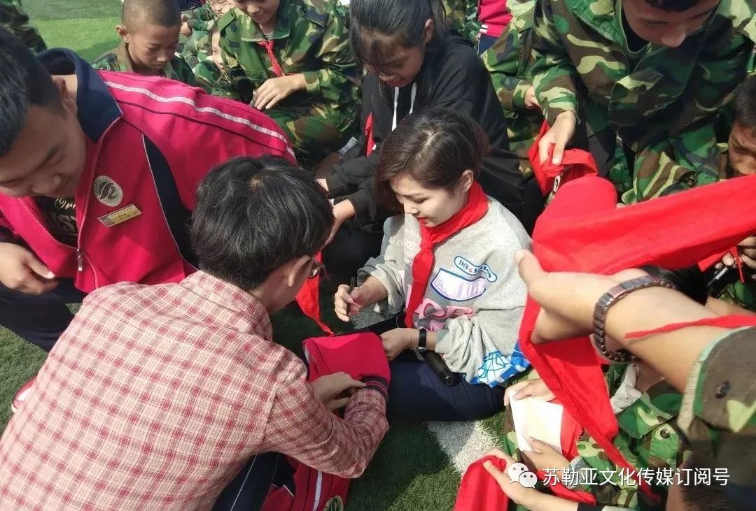 草原上有朵“疯狂的花”——记草原新派歌手苏勒亚其其格