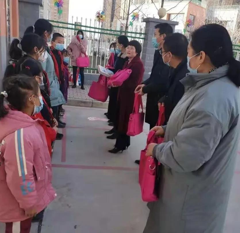 把爱带回家暖心护成长直播,把爱带回家温暖邻里