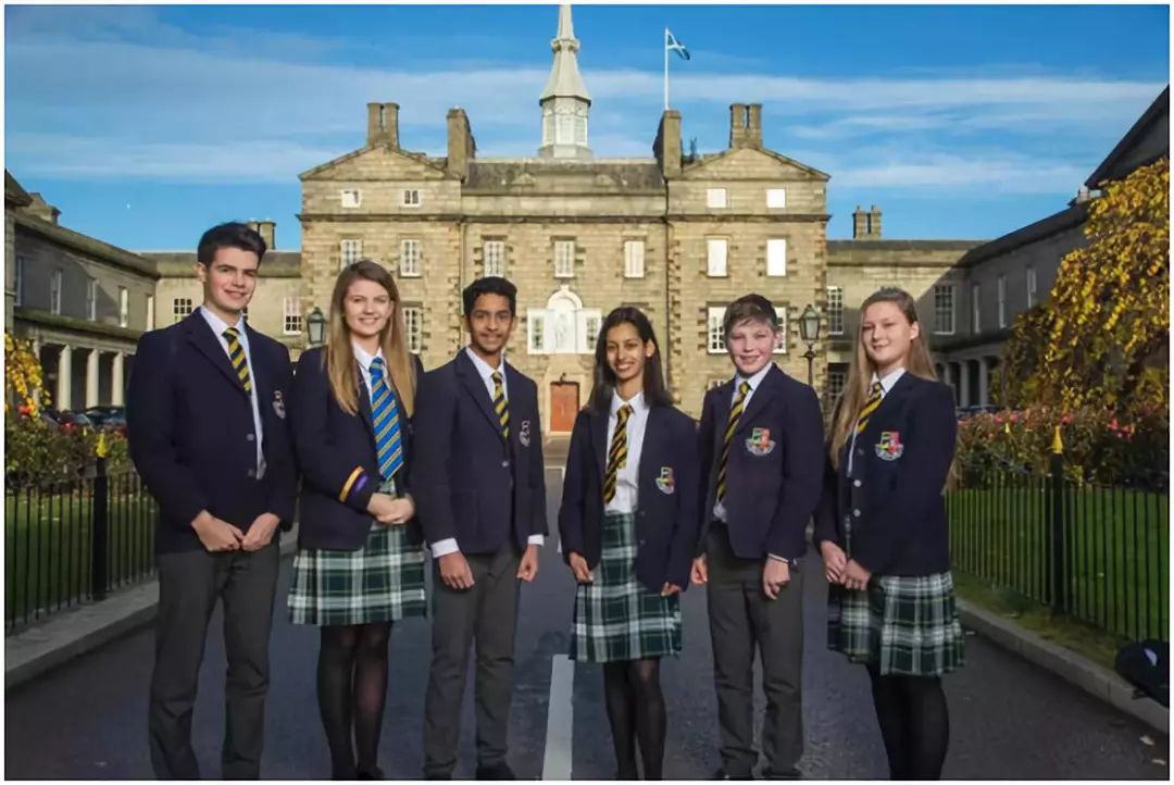 快乐教育真的是骗局么作文,快乐教育真快乐吗