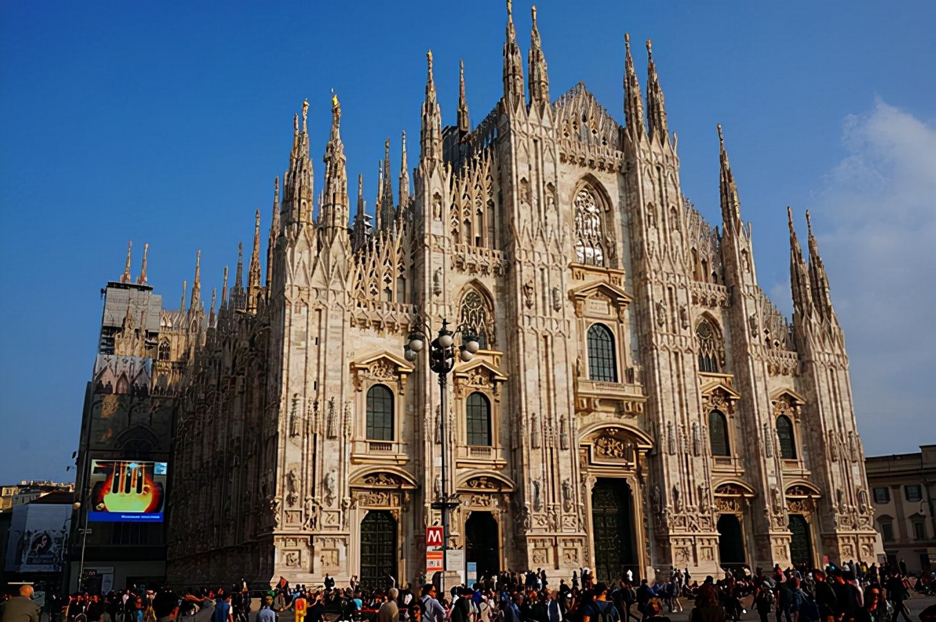 优美与崇高的审美范畴的联系,论述审美范畴优美与崇高
