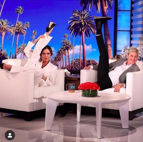 贾斯汀比伯先认识霉霉还是赛琳娜,贾斯汀比伯跟霉霉谁更火