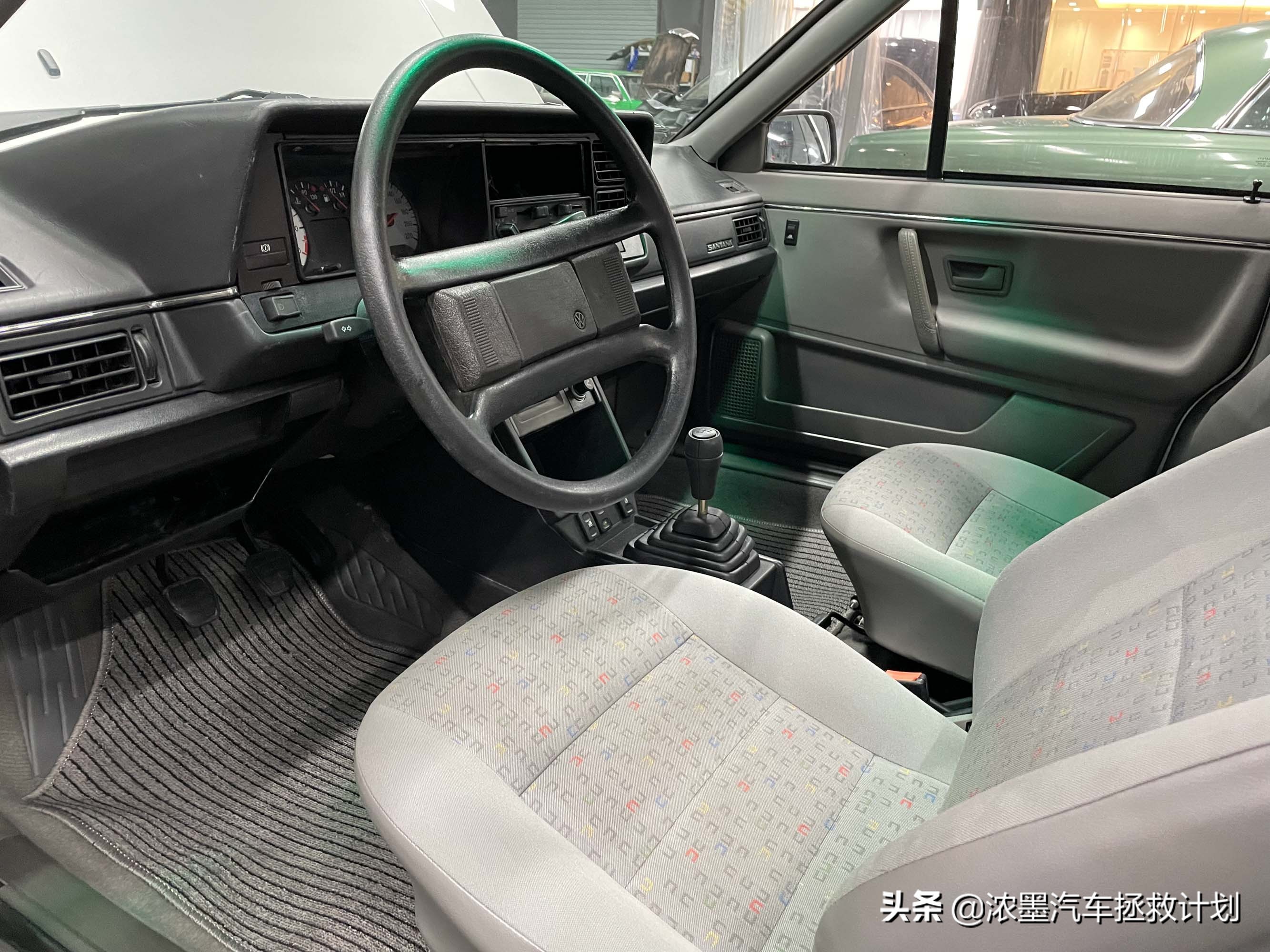 「妙手生花」重建一台战损级桑塔纳，带给它历经千般后的华丽重生