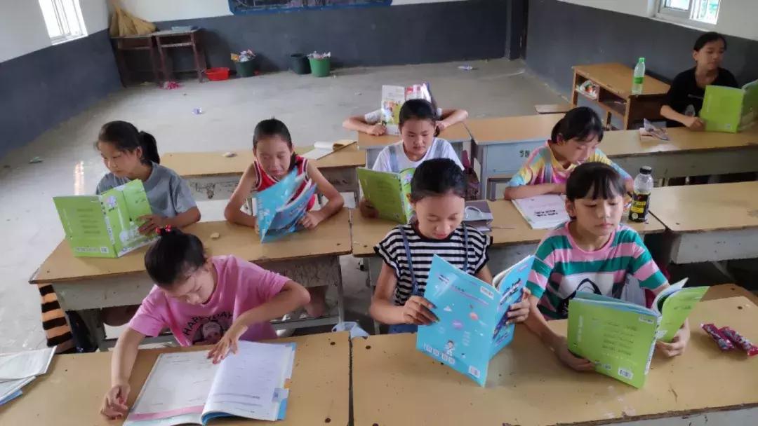 公益助学助梦起航,公益助学筑梦起航视频