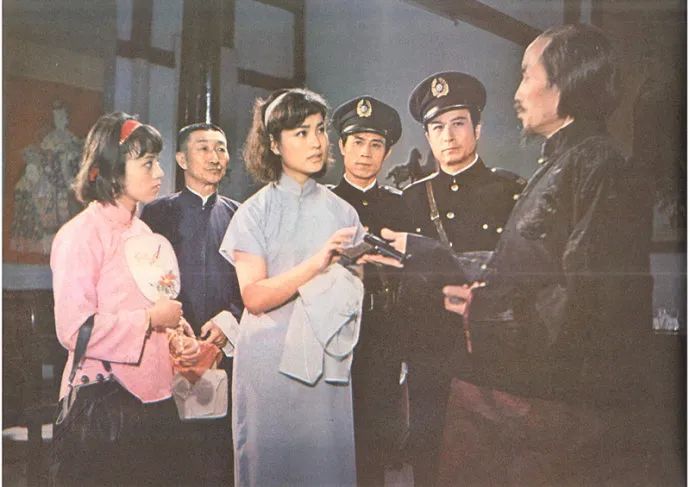 侠女十三妹电影完整大结局,侠女十三妹电影剧照