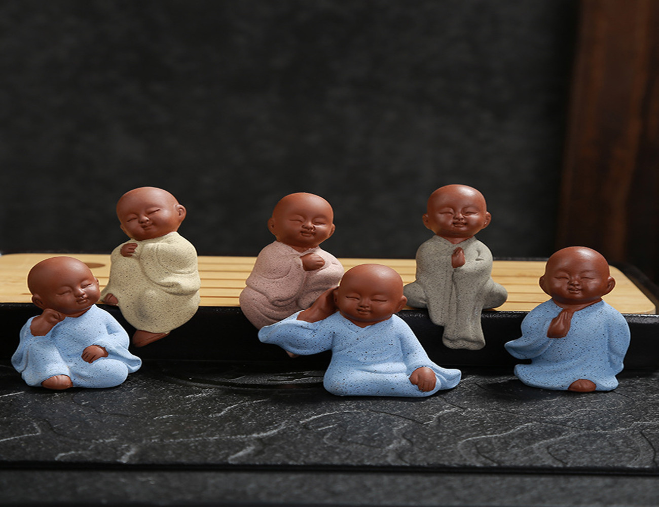 小小的茶宠：茶盘之上，茶汤润之，活灵活现，寓意吉祥，赏心悦目