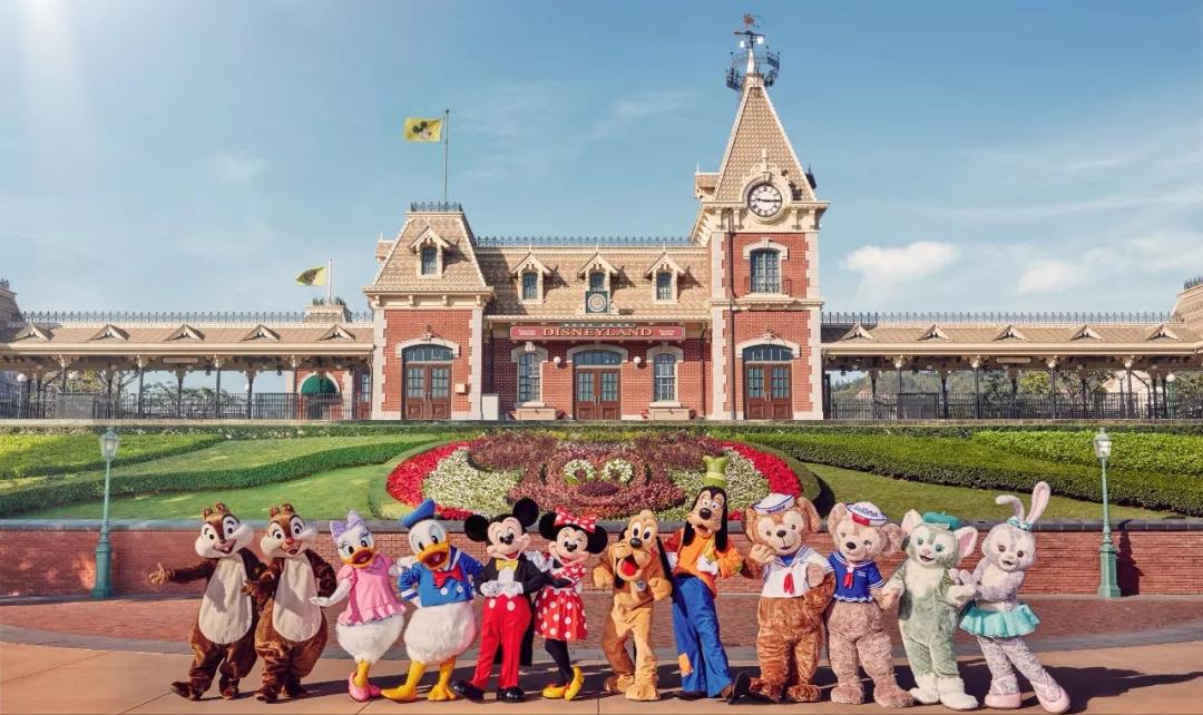 一大乐园的落寞：香港迪士尼的由盛而衰