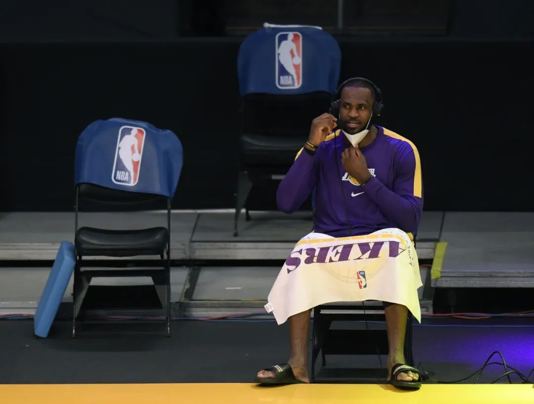 詹姆斯总总收入,詹姆斯三年2.7亿美元合同