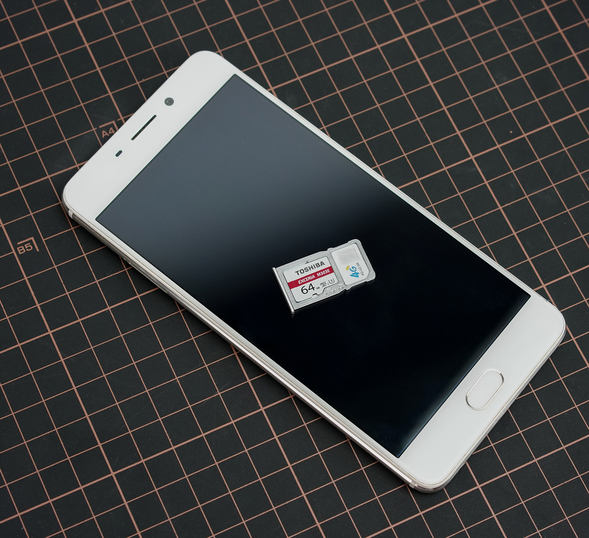 好帮手行车记录仪存储卡,东芝官方旗舰店行车记录仪存储卡