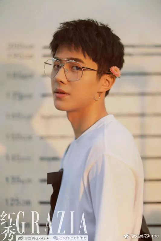 配饰怎么搭？快来跟吴磊、小凯学几招