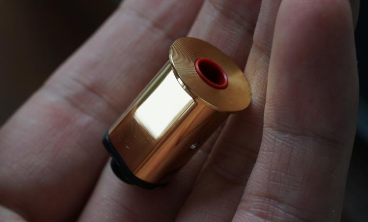 拥有一台苹果手机和华为手机,又一款华为手机新机