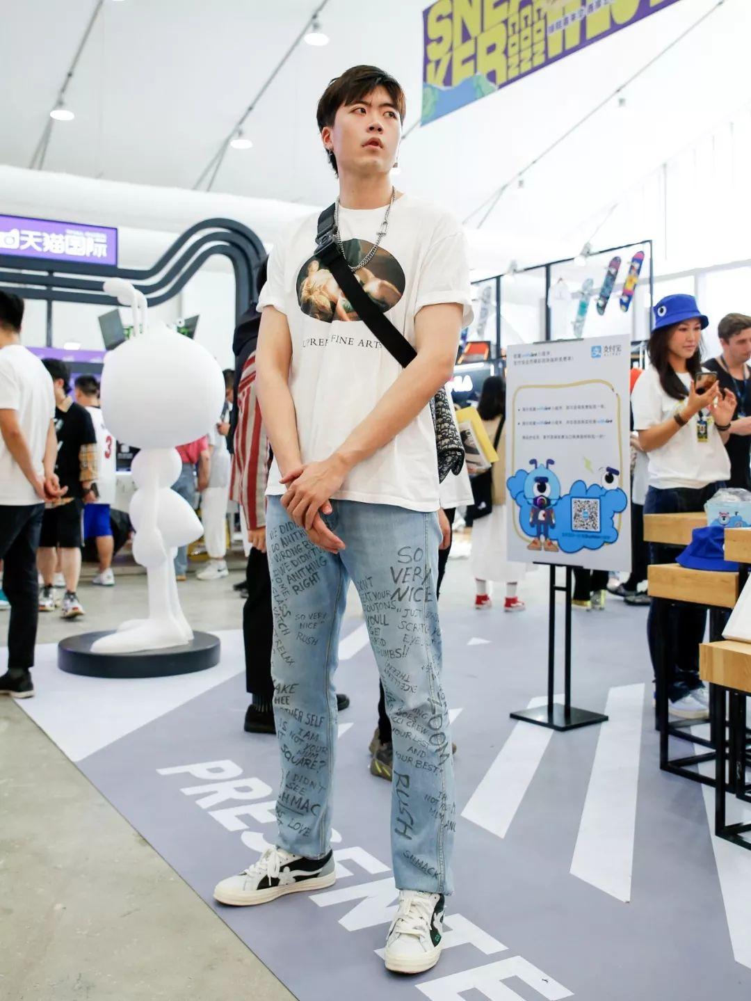 AJ、Yeezy谁更受欢迎？鞋头的本质也是球鞋复读机？