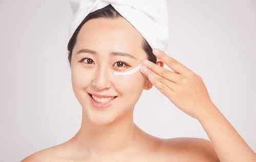 涂防晒搓泥怎么补救,防晒霜搓泥的补涂方法