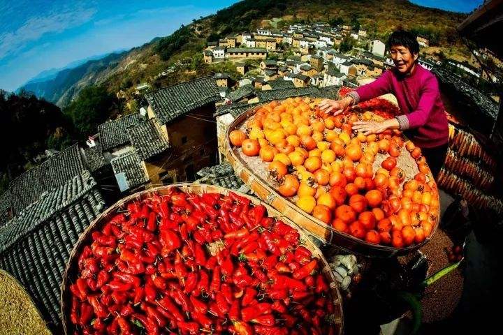 文房四宝产地歙县～盆景徽剧之乡～高山土楼梯田