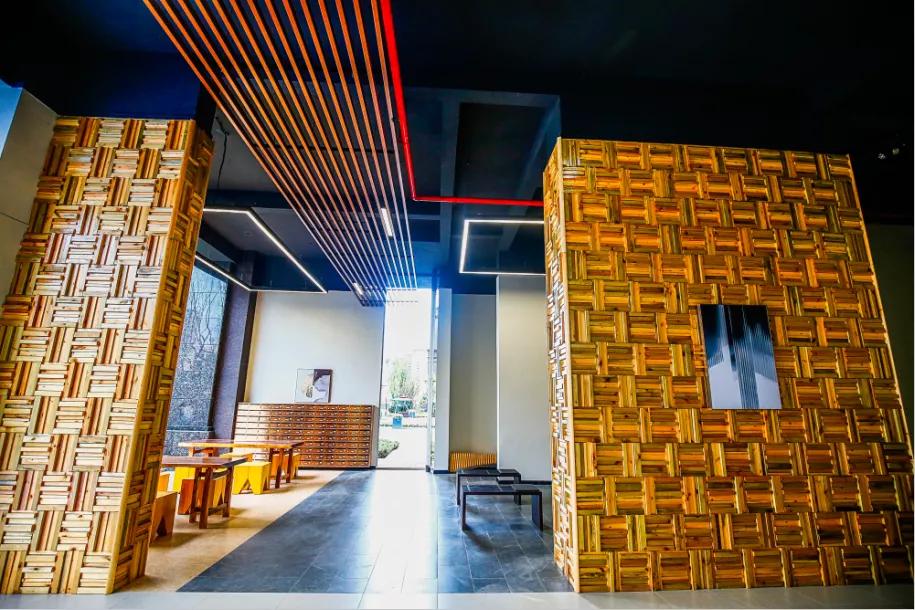 纠结两个楼盘怎么选,纠结选哪个楼盘