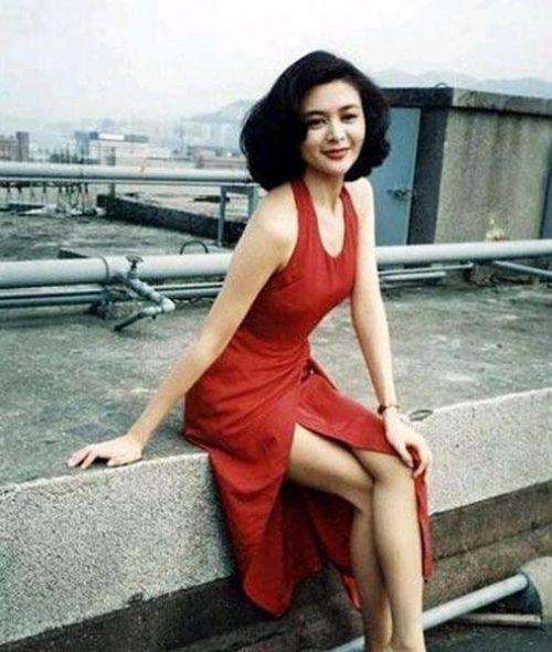 关之琳眼睛什么颜色的眼影,关之琳复古红唇妆