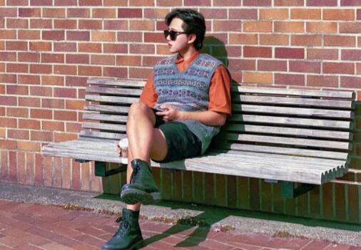 郭敬明为何叫小金人,郭敬明穿大衣完整视频