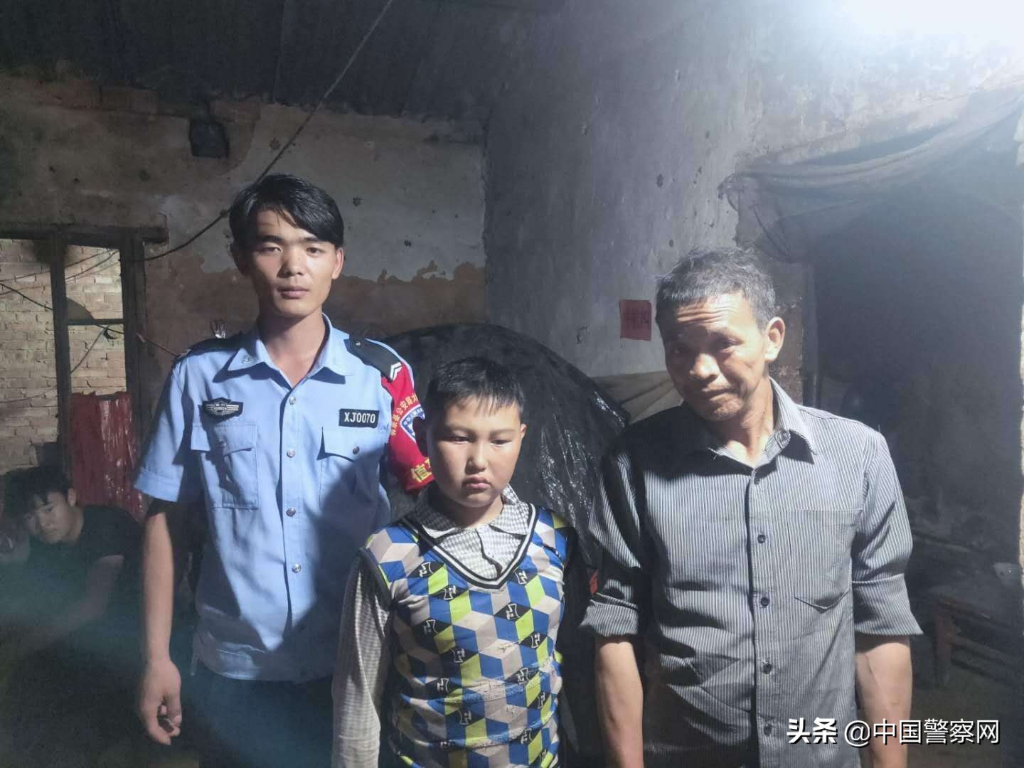 倒下时，22岁的他手里还紧紧攥着警务通——追记师宗县公安局大同派出所辅警赵志