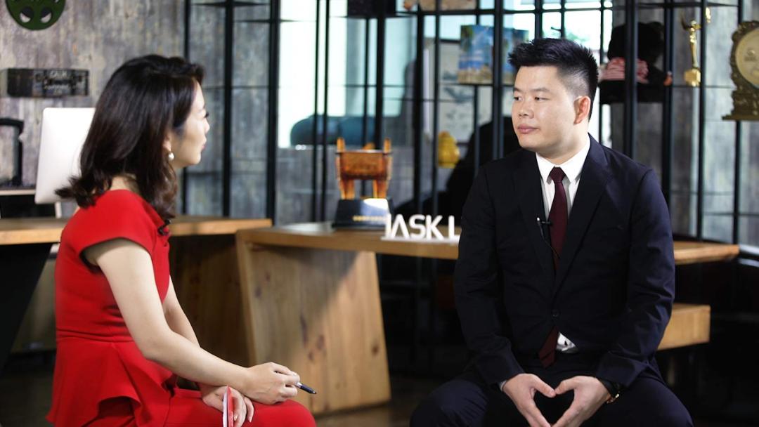 乘风破浪的姐姐们,怎么也用起微商产品了?