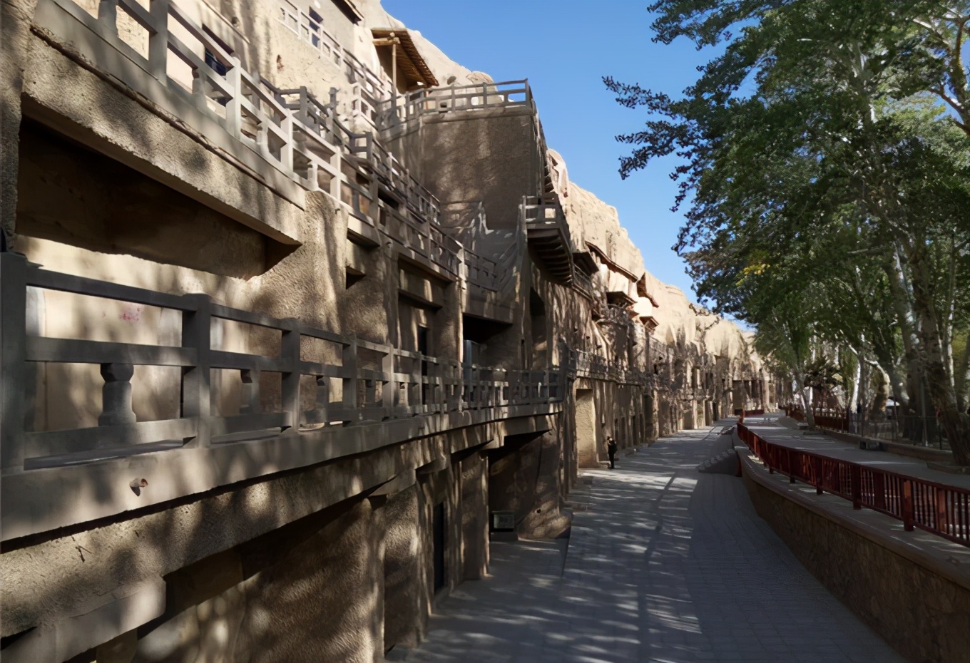 雅丹一日游最佳去处,水上雅丹游玩避坑