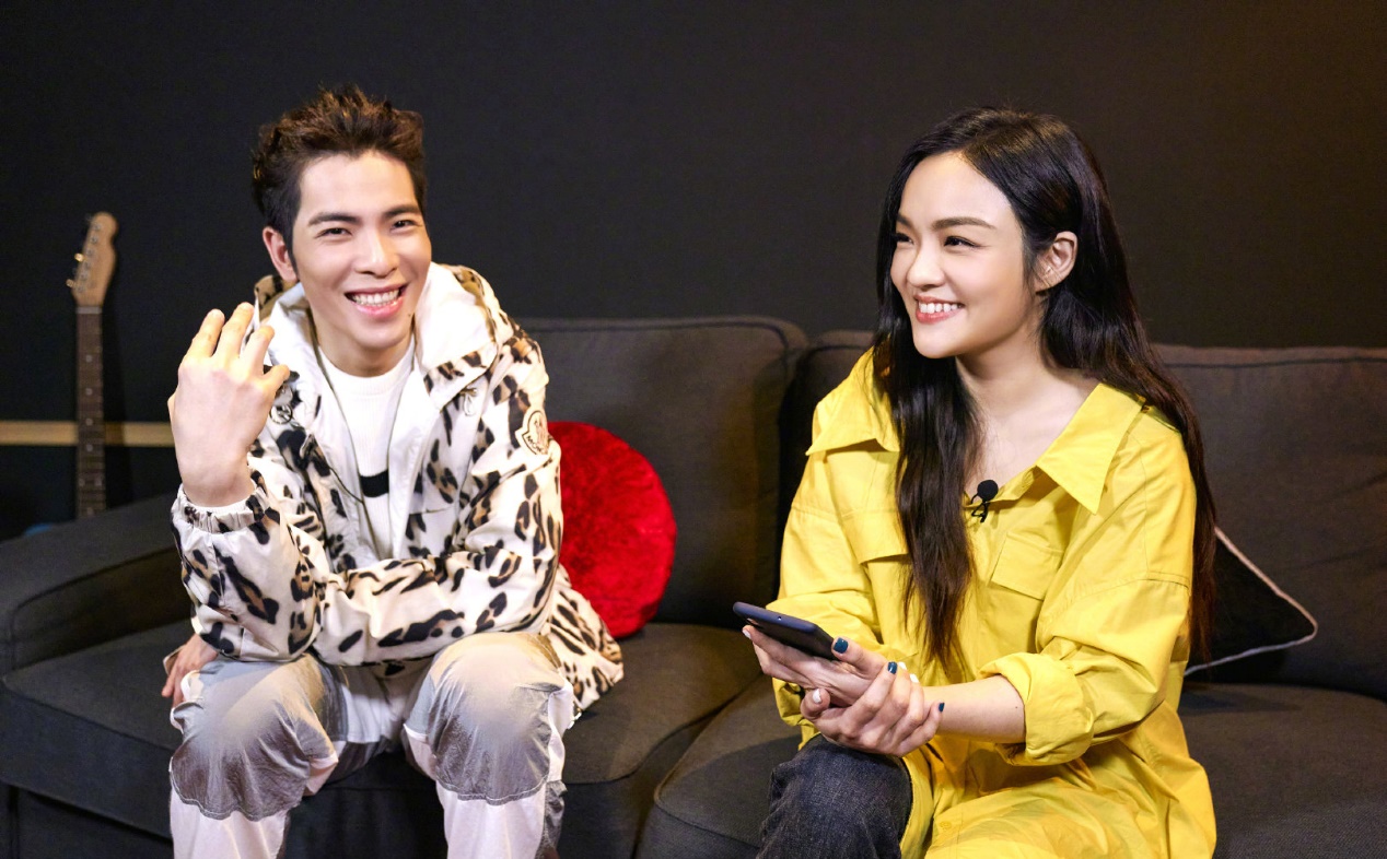 笑到头掉的空耳，我也是个复杂的冬菇？嘴上一直代购？鸡你太美？