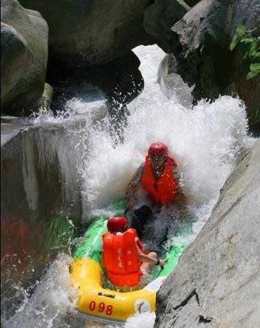 湖南沱龙峡漂流地点推荐,湖南沱龙峡漂流