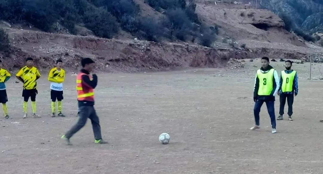 足球比赛现场呼声,足球比赛时间及地点