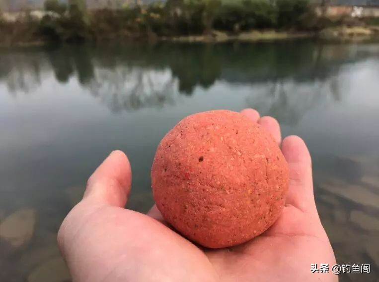 哪款麝香酒钓鱼效果最好,麝香酒几十块和几百块的差距