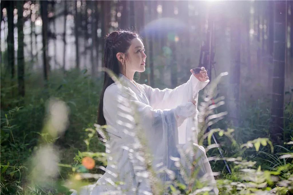 小雪唱的哪首歌最好听,小雪唱的关于雪的歌