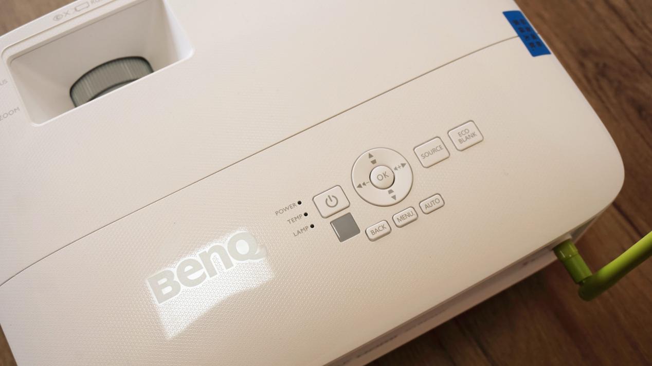 明基e520投影仪分辨率,明基智能投影仪e530深度体验