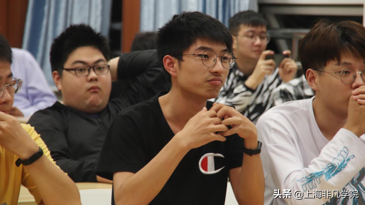 大学生创业如何规避融资风险,大学生创业如何把握机遇的案例