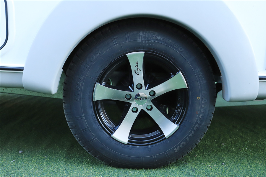 国内公认最好的三款拖挂房车价格,国产最新款可上路双轴拖挂房车