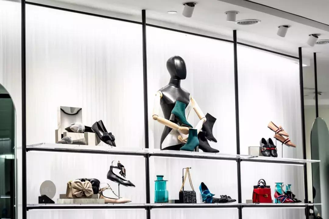 奥康和达芙妮女鞋哪个质量好,奥康是不是收购了达芙妮的鞋子