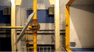 轰20验证机模型在吹风洞？小展弦比翼尖可动，比B2看起来更隐身