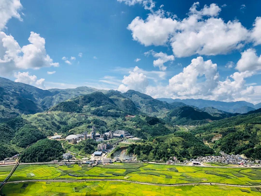 寻找最美工厂|华新云龙公司多彩之秋