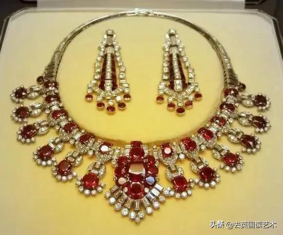 ui设计灵感网站,展台设计灵感网站