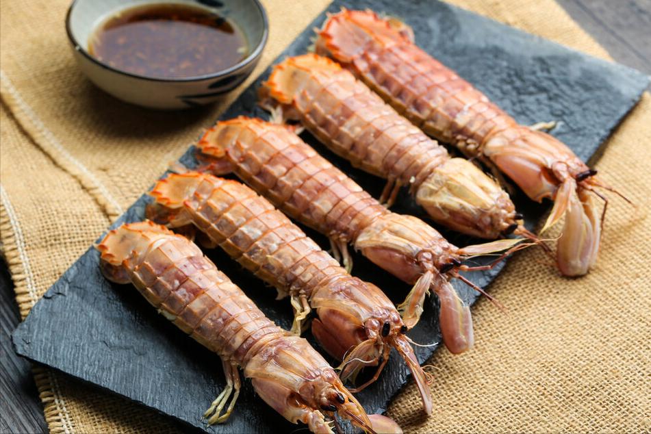 吃皮皮虾最简单方法,皮皮虾家常做法清蒸是用开水蒸吗