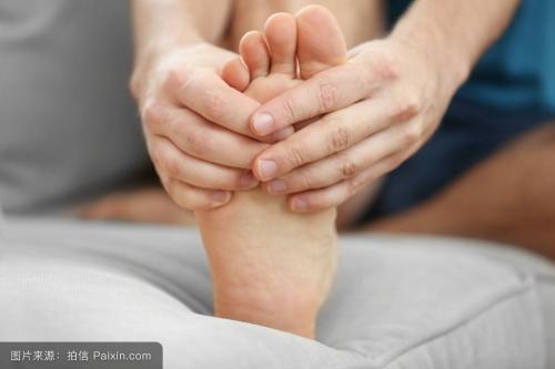 小腿肚子转筋用什么偏方,小腿肚翻转疼怎么好得快