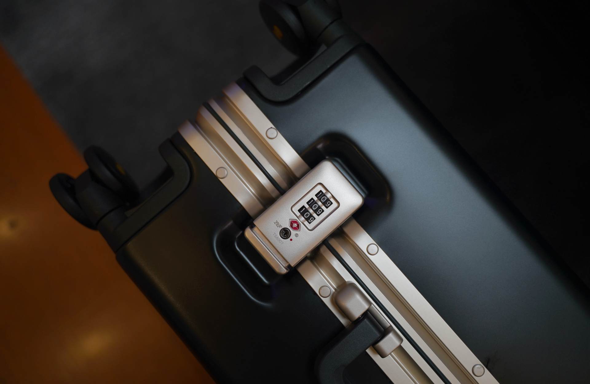 地平线8号power墨绿色,地平线8号行李箱真实测评经典款