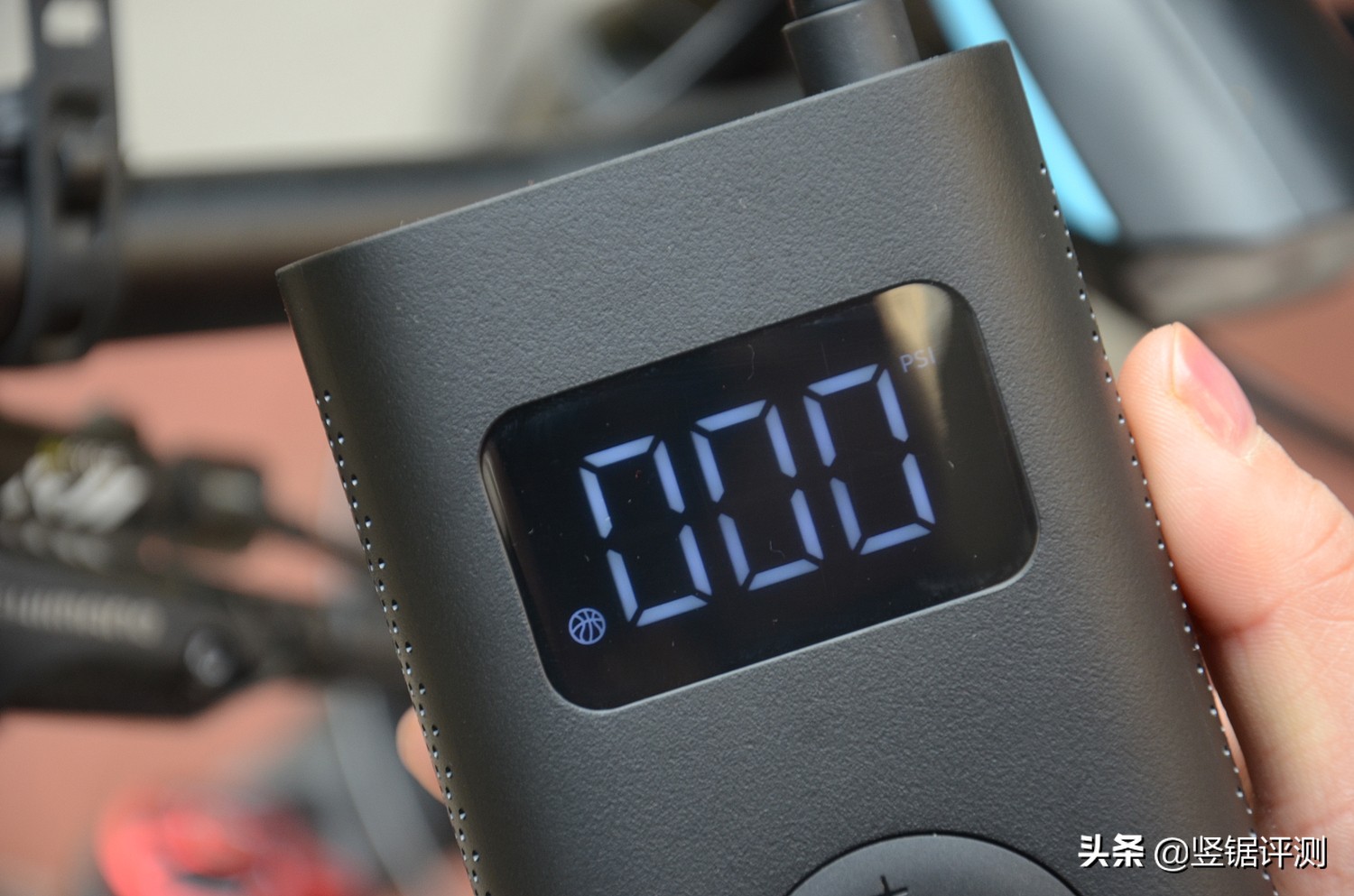 小米打气筒1s和2s有什么区别,小米打气筒使用视频