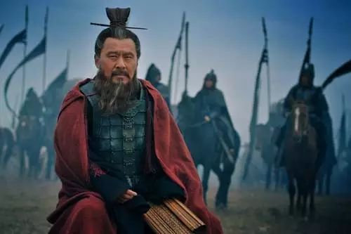 曹操是个怎样的人用四字成语形容,曹操是个怎样的人作文