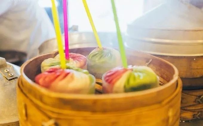 这几条美食街才是人气最旺的地方,最值得去的10条美食街