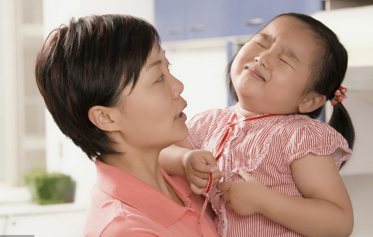 4岁多宝宝达不到要求就哭,宝宝一岁多越来越爱哭了