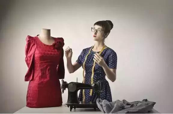 压脚线迹,隐藏线迹用什么压脚