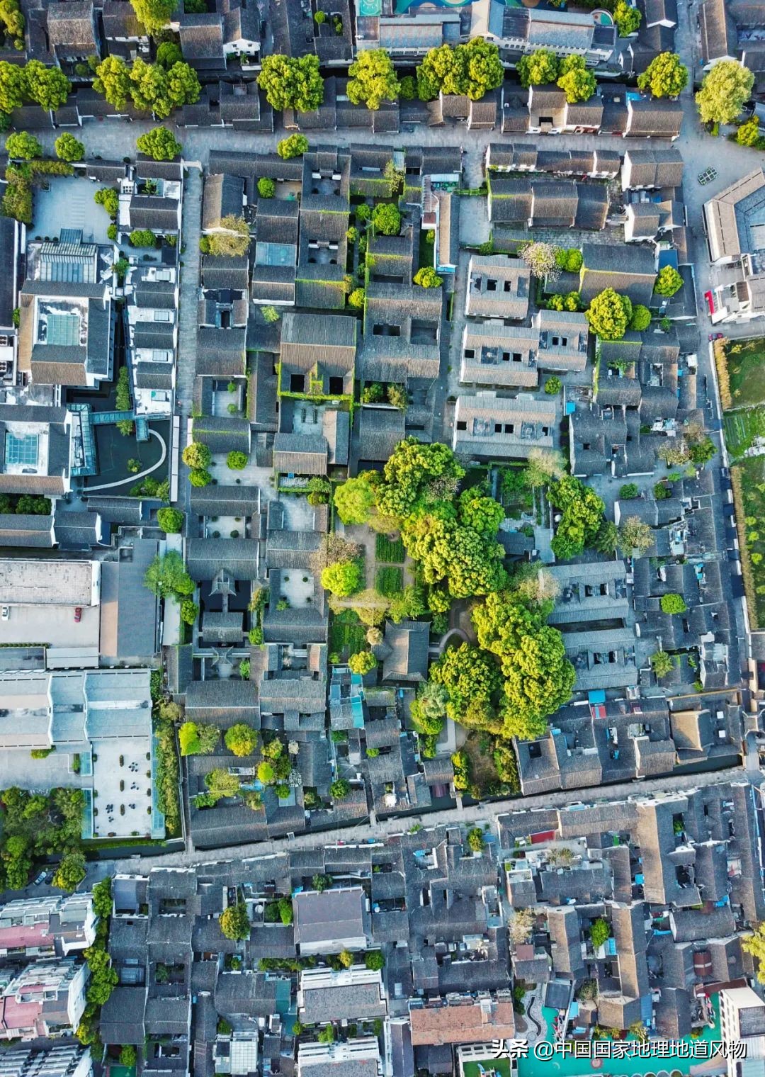 浙江绍兴跟杭州差多远,浙江绍兴和杭州哪个好玩