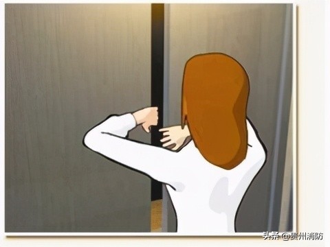 电梯停电人被困,电梯停电人员被困多长时间