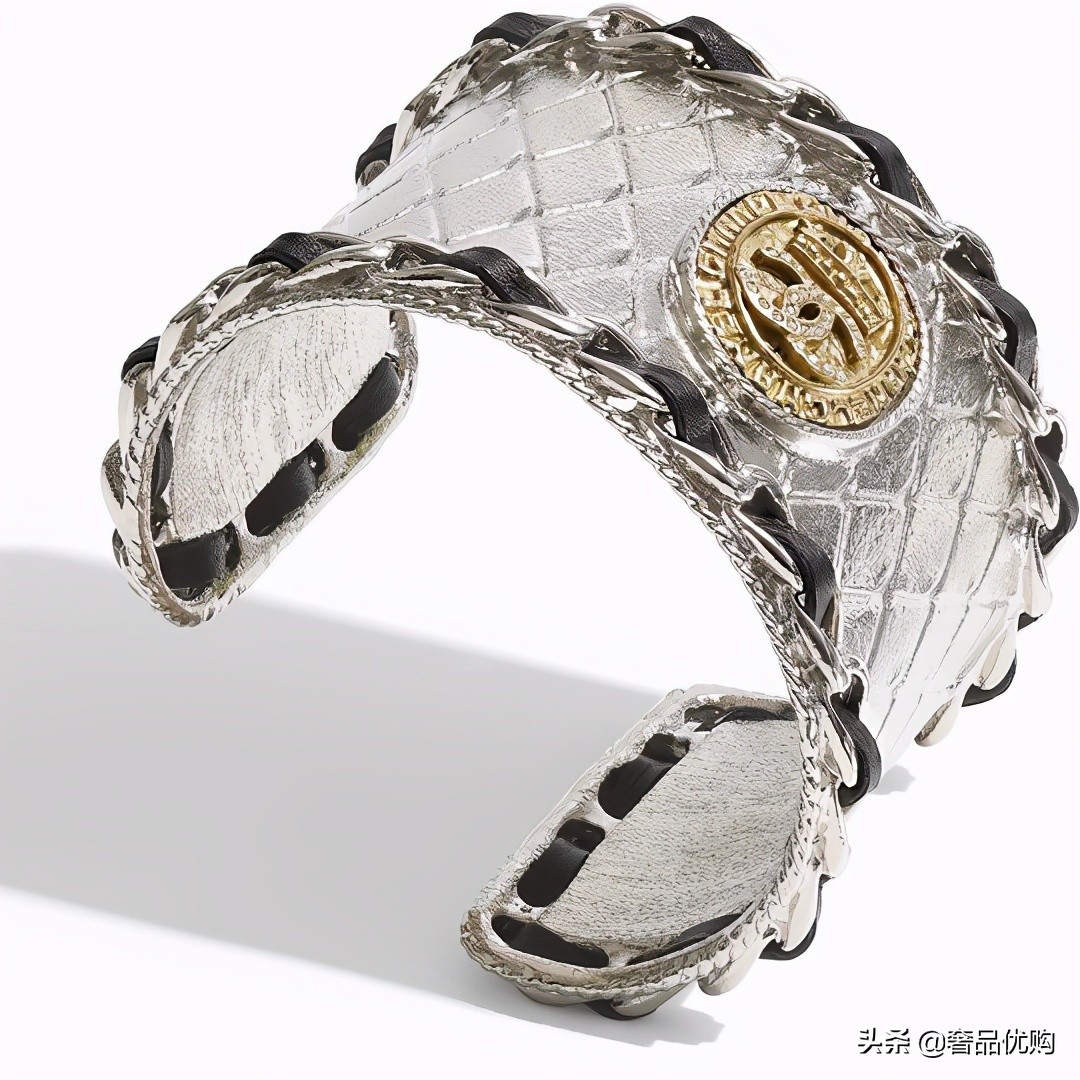 chanel首饰设计,chanel新款金色